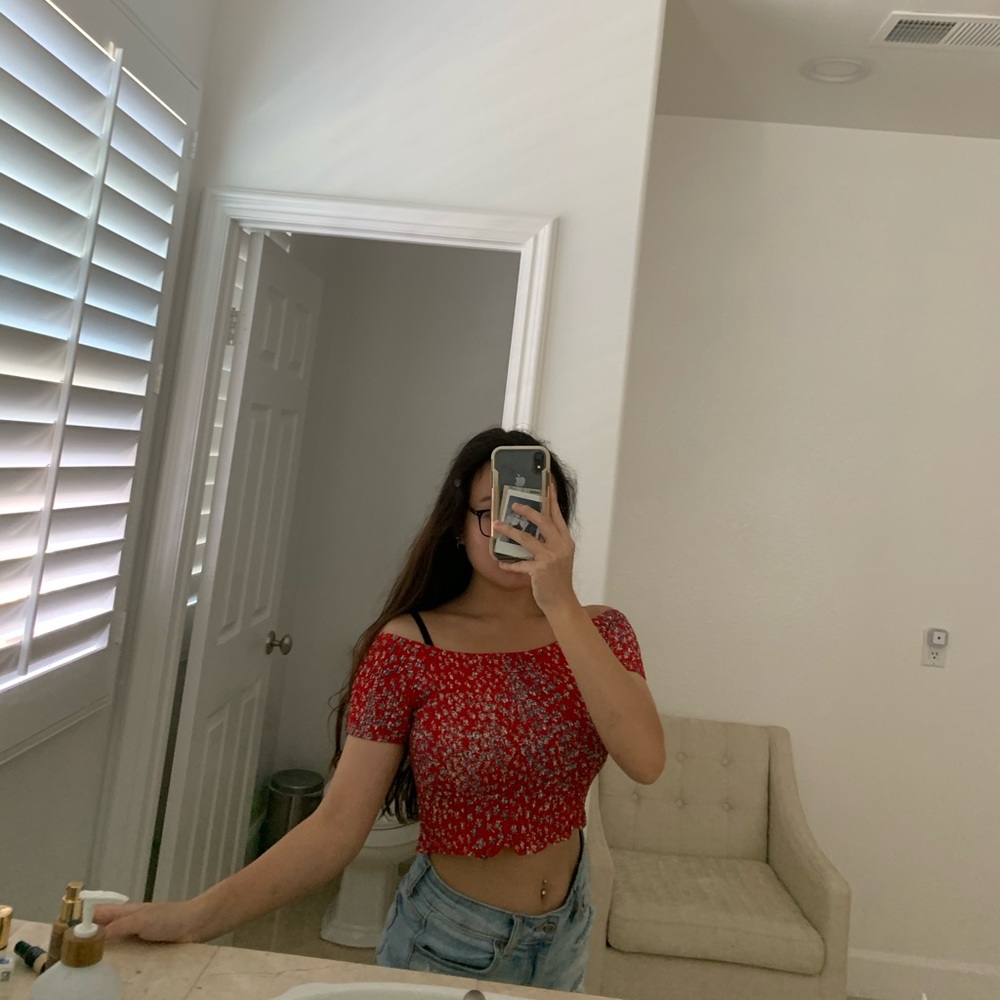 cropped floral off shoulder ruched top